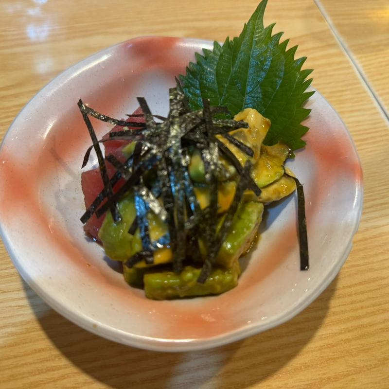 マグロとアボガド辛子和え(やきとり酒蔵 庄助本店)