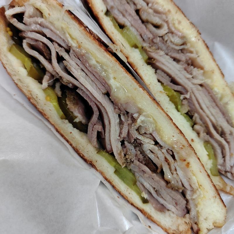 キューバサンドイッチ(M&T Wraps and Sandwiches)