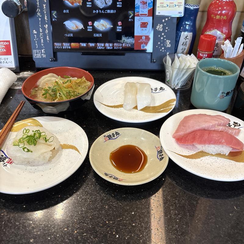 まぐろ3カン　えんがわ　いか　あら汁(すし銚子丸 保木間店)