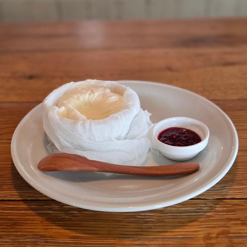 レアチーズケーキ(cafe&bar anthem)