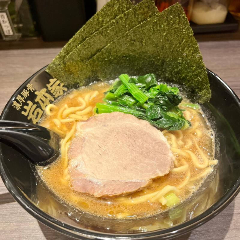 ラーメン(濃厚豚骨ラーメン 岩本家)