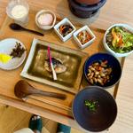 朝食