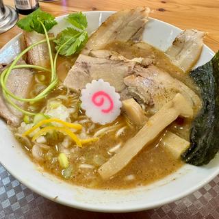 ラーメン中盛り＋チャーシュー