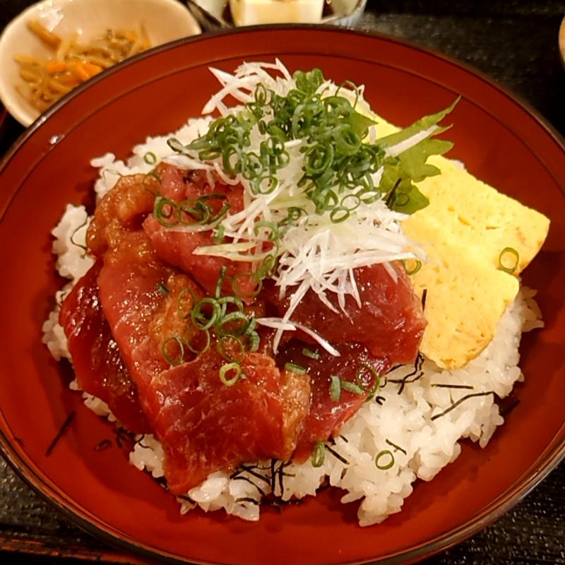 青森県産生本マグロ漬け丼(三代目・魚真)