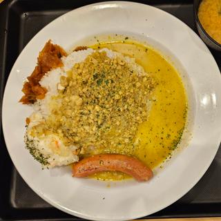 ドライグリーンカレーソーセージポテサラ