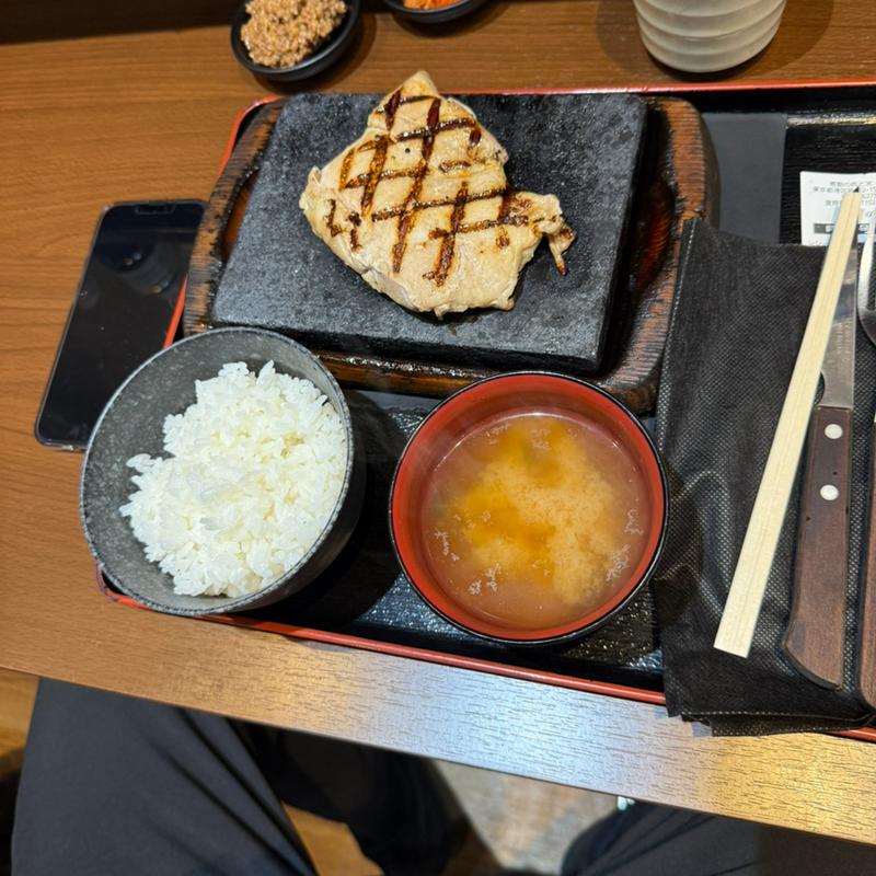 グリルチキン(感動の肉と米 新橋店)