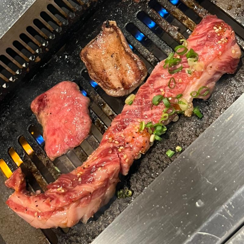 上タン　中落ちカルビ(京城苑 駅前店)