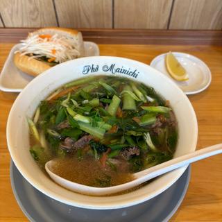肉野菜炒めフォーとバインミー(ハーフ)