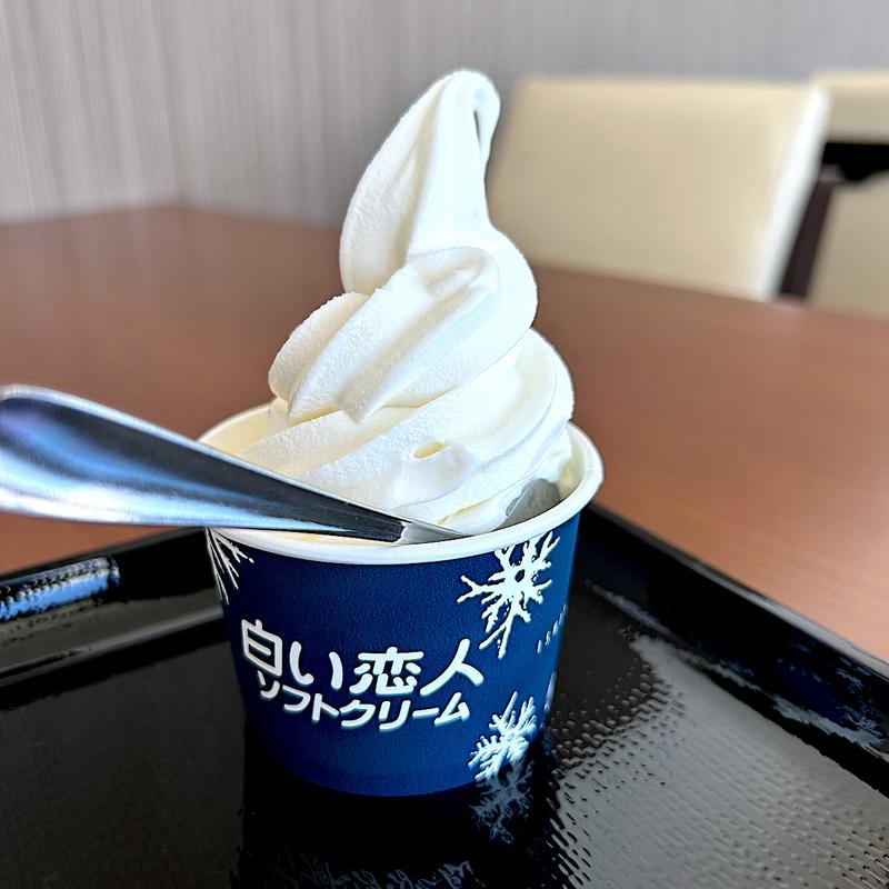 白い恋人ソフトクリーム(レストラン カーム)