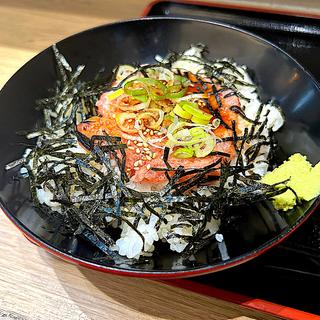 鮪たたき丼