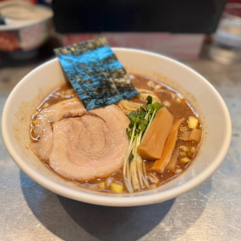 醤油らぁ麺(麺 やまらぁ)