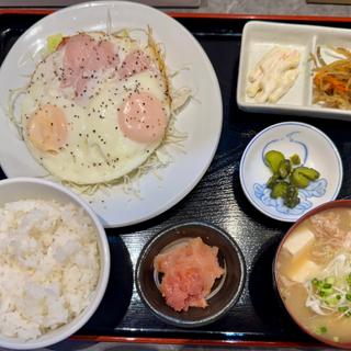 ハムエッグ定食　豚汁・明太子