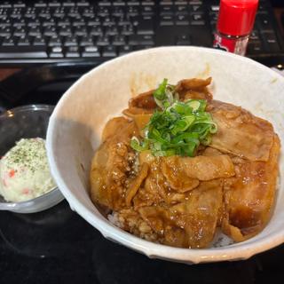 ランチパック豚スタミナ丼