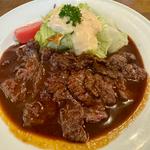 照焼ステーキとサラダ
