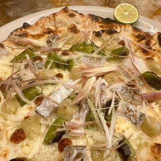 太刀魚と醗酵バターのピザ(pizza marumo)