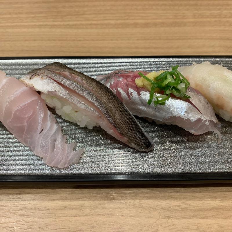 地魚握り(沼津魚がし鮨 三島駅北口店)
