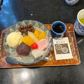クリームあんみつ