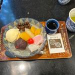 クリームあんみつ