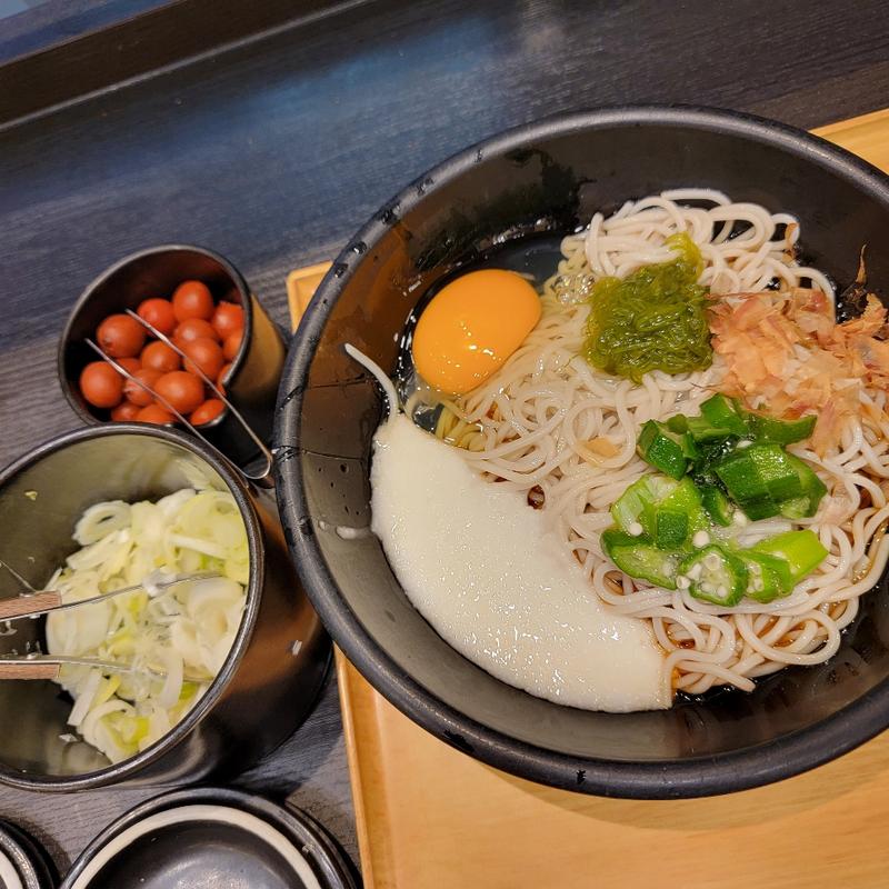 ねばとろぶっかけ(玉子付き)(小諸そば 新橋店)