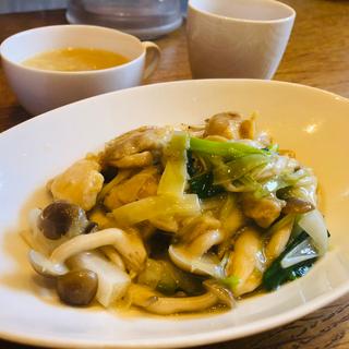 鶏肉の葱生姜炒め