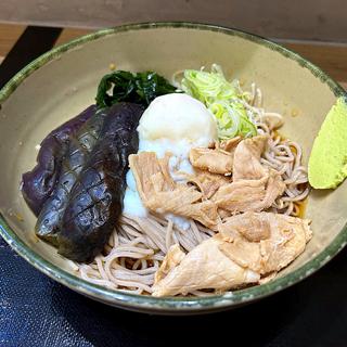 豚肉と揚げ茄子のそば〜温玉のせ〜