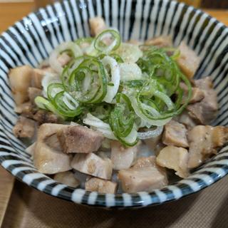 ミニチャーシュー丼(めん処 鶴つる)