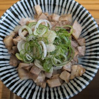 ミニチャーシュー丼
