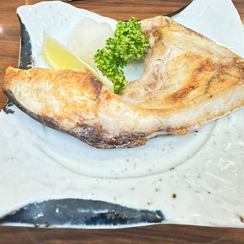 ブリカマ塩焼き(居酒屋ゆき )