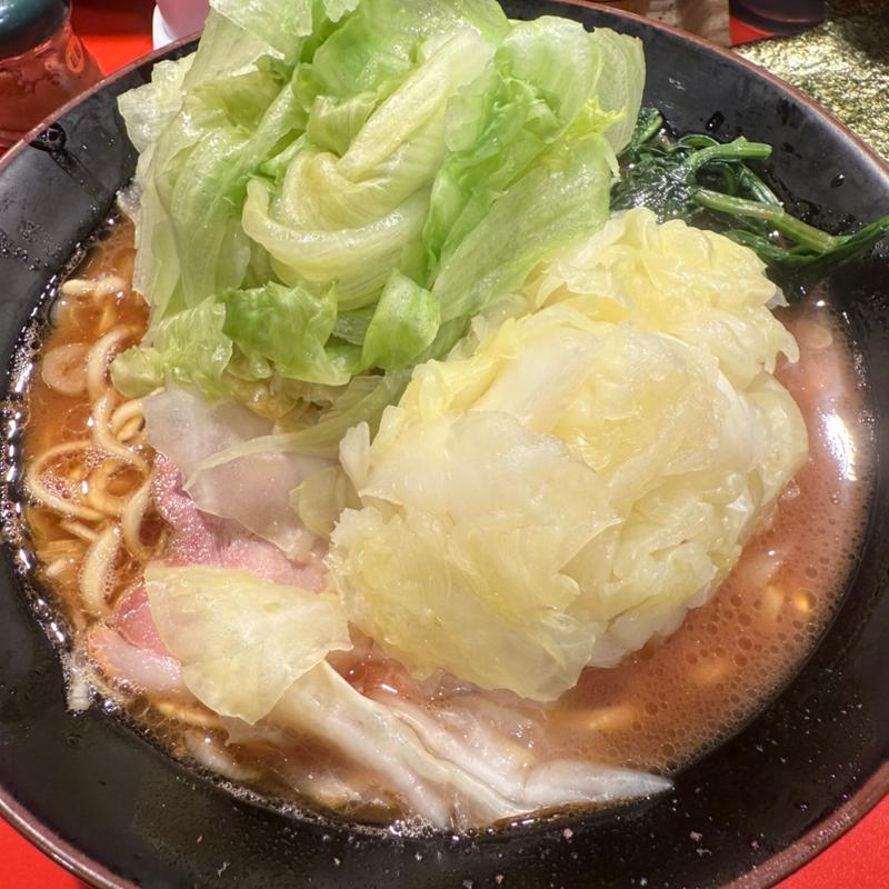 ラーメン中　キャベツ　レタス　海苔(横浜ラーメン 斎藤家 根岸店)