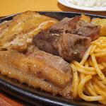 チキングリル120g＆厚切りカットステーキ80g(ステーキ宮 東大宮店)