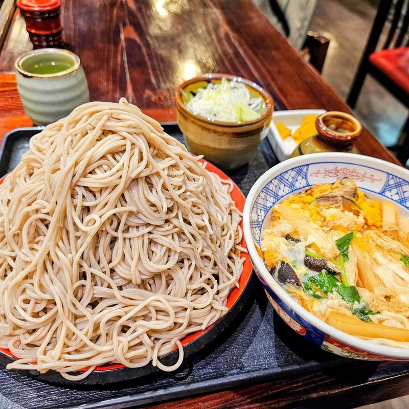 玉子丼セット 富士山盛り(味奈登庵 総本店)