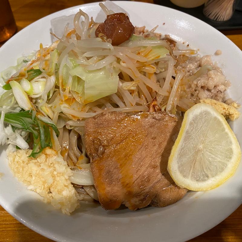 冷やしレモンまぜそば(豚ギャング 天神本店)