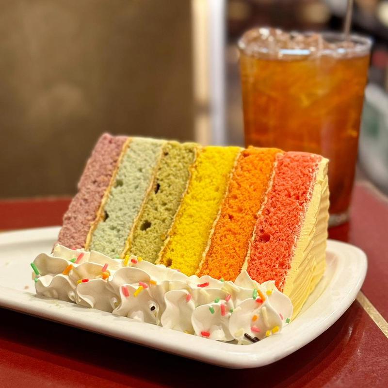 レインボーケーキ(サモアール ジョイナス本店)