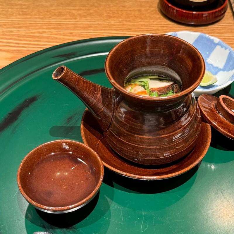 松茸と車海老と鱧の土瓶蒸し(味処 はやし)