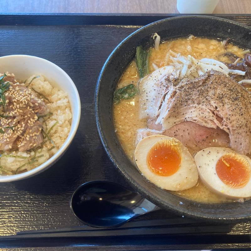 豚骨味噌トロ玉ラーメン＋トロチャー丼(信州味噌らーめん喜悦)