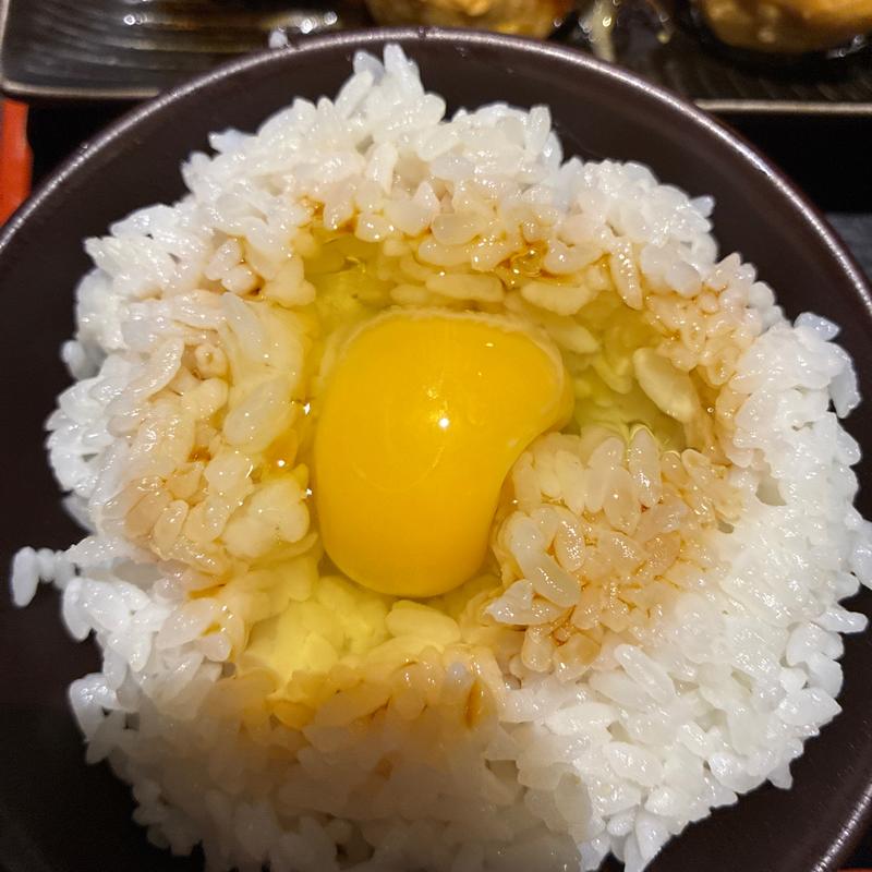たまごかけご飯(炭火居酒屋 炎 札幌駅北口店)