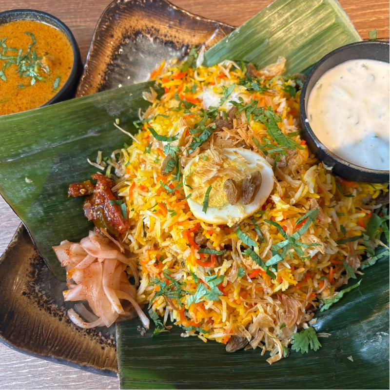 チキンビリヤニ＋ミニカレープレート(インドごはんとお酒 すぱいし家 飯田橋店)