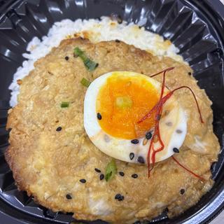 大判味噌つくね丼燻製仕立て