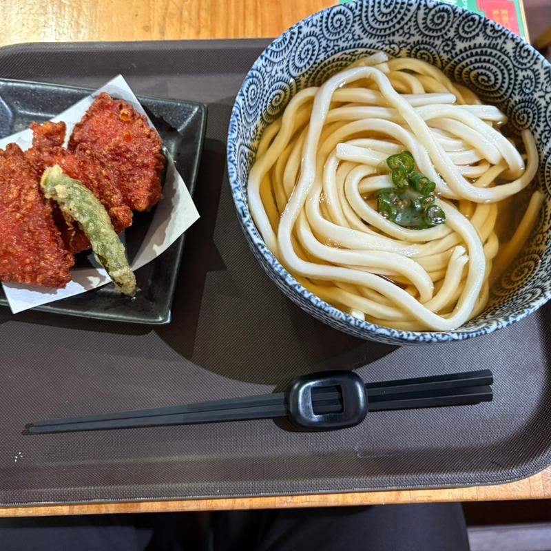 カラチキ天かけうどん　冷(うどんダイニング　うずまき)