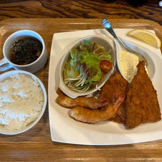 エビフライとアジフライのセット