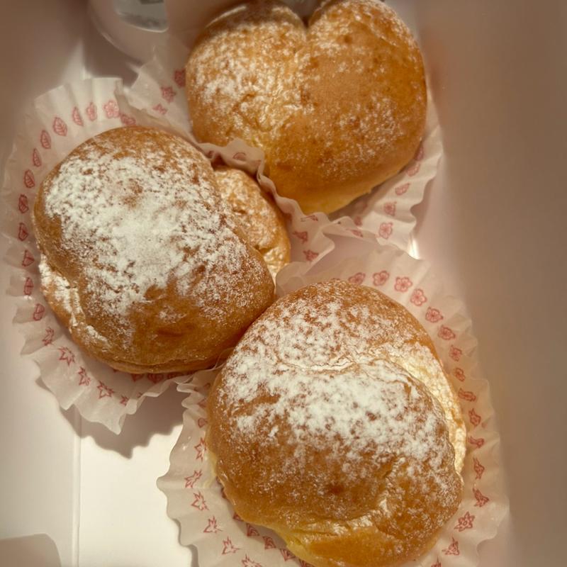 フワッとトロッとシュークリーム(マールブランシュ　ロマンの森)