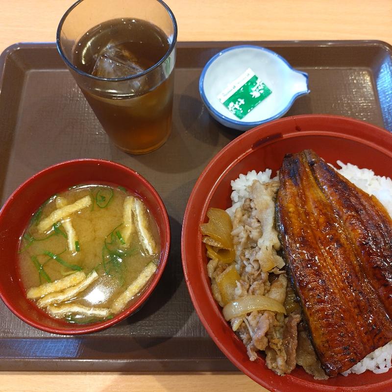 ウナ牛＆味噌汁(すき家 ベル河口湖店)