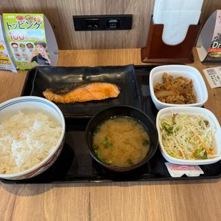 焼魚牛小鉢定食