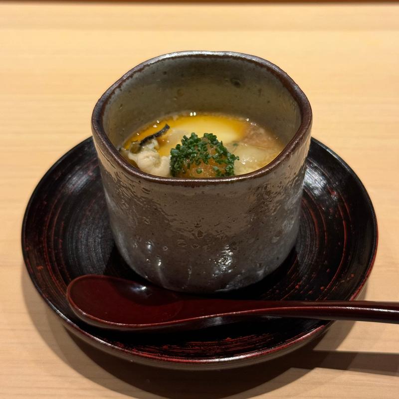 岩牡蠣の茶碗蒸し(寿司 向月 bekkan)
