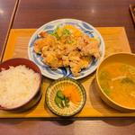 秘伝の鶏唐揚げ定食