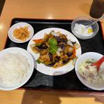 豚肉とナス炒め定食(香蘭モアーズ店)