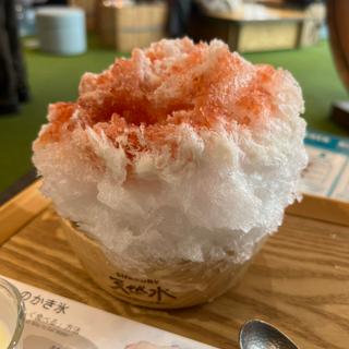 サントリー天然水のかき氷 苺みるく