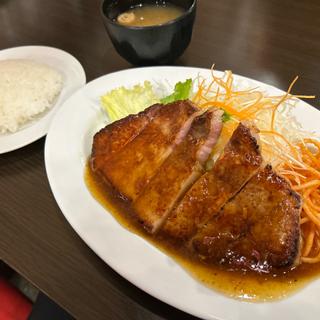 厚切りしょうが焼きランチ