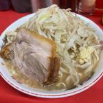 ラーメン半分　ニンニク少なめ