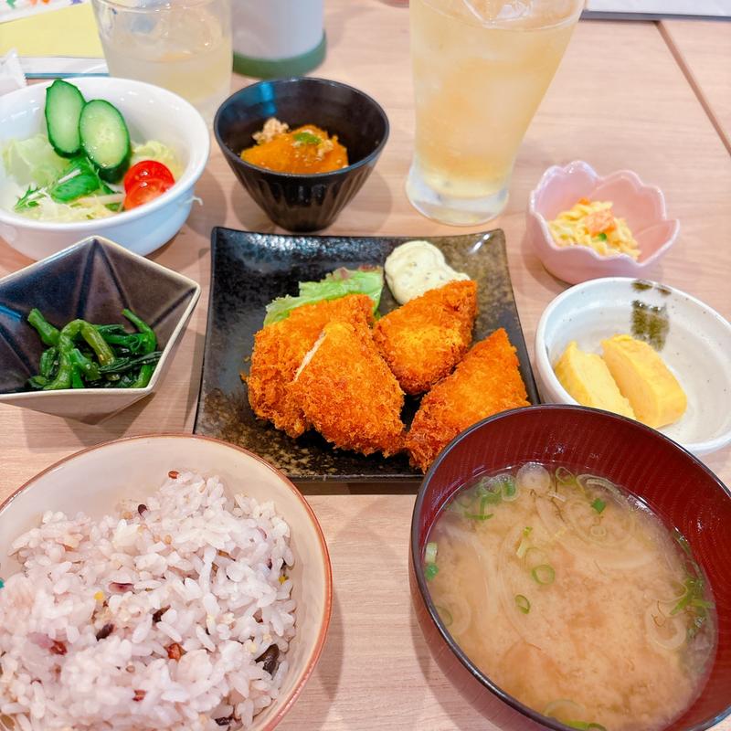 サーモンフライ定食(季節の家庭料理 にのまえ)